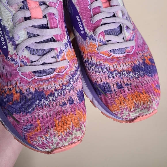 Brooks Ghost Tie Dye Running Shoes - Picture 3 of 9
